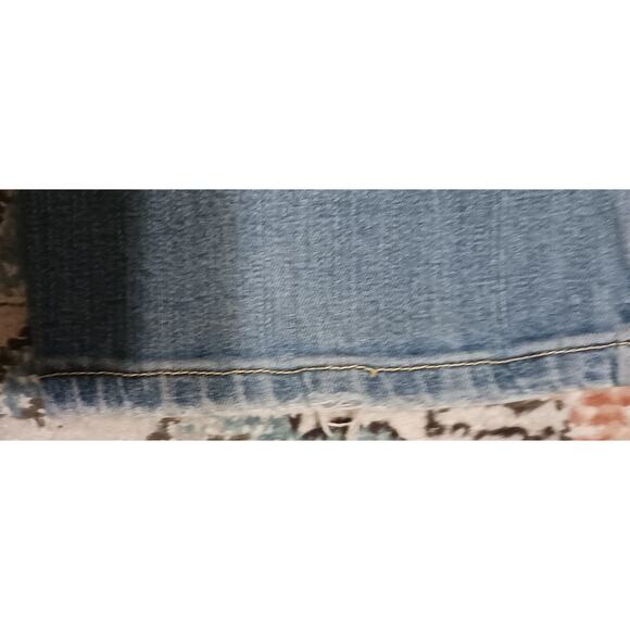 Levi Strauss Signature Women's Mid Rise Bootcut Jeans 26Wx30.5L - Picture 6 of 10